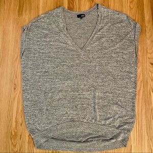 Wilfred Free V-neck Grey Seater Medium